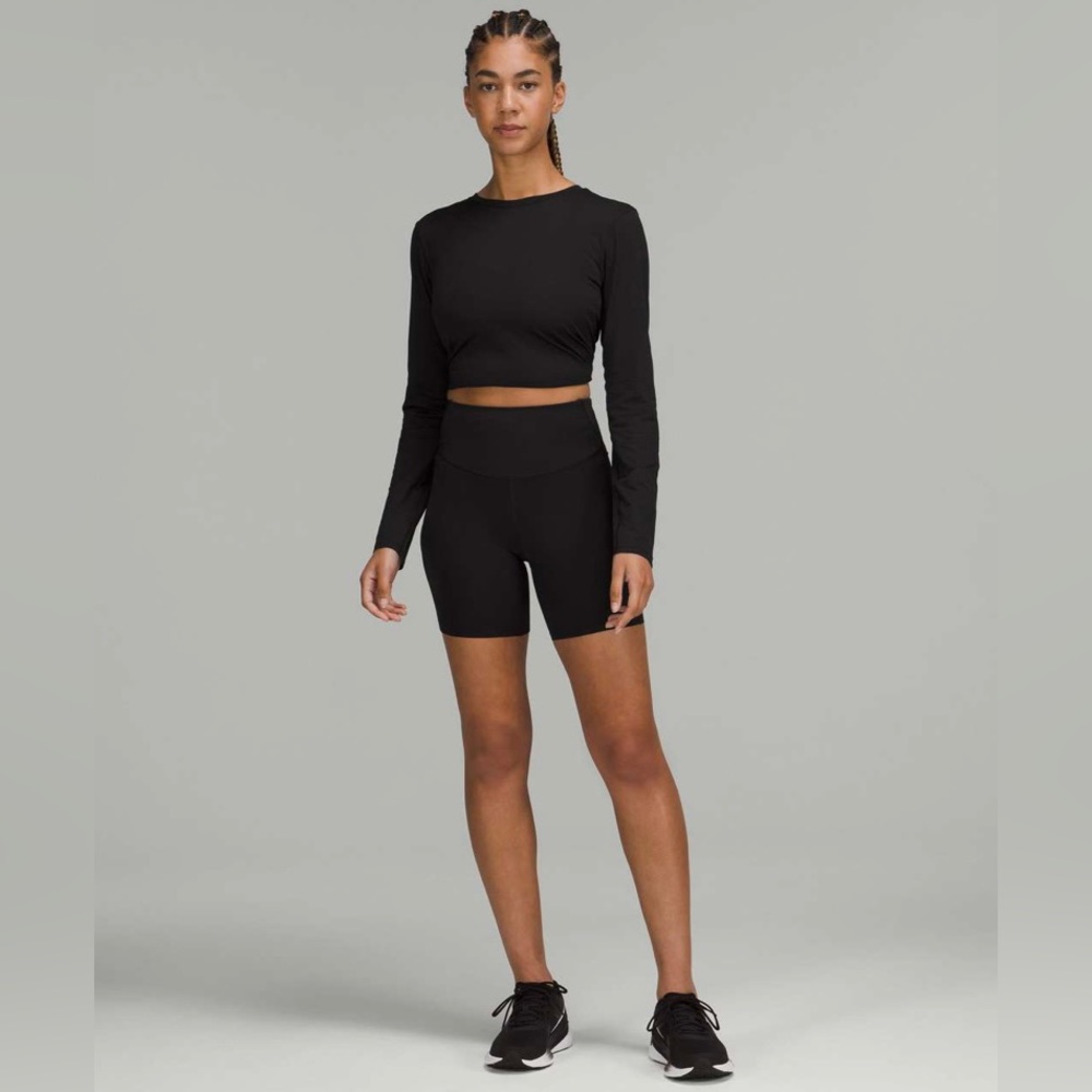 Lululemon Base Pace High-Rise Short 6"